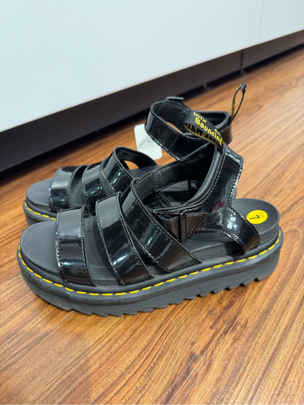 Dr. Martens Blaire Black Patent Leather Sandals Size 7 - Picture 3 of 7